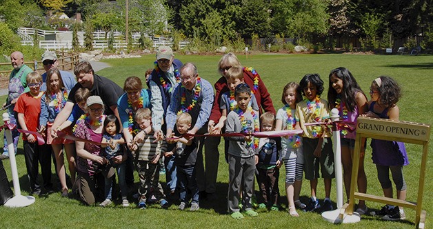 The Bridle Trails Community Club was joined by members of the city council on Saturday