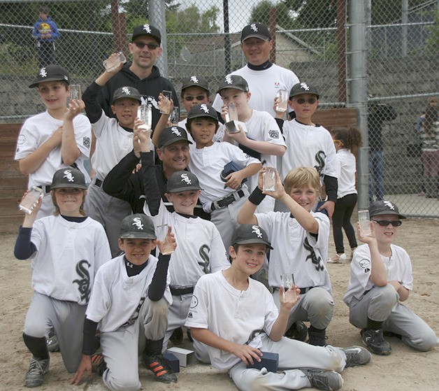 The Thunderbird Little League AAA White Sox