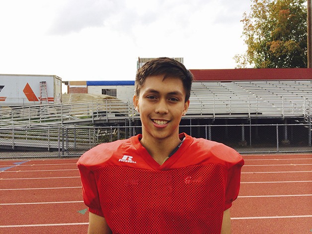 Sammamish Totems junior quarterback Kekoa Loschky led his team to a 30-29 win against the Foster Bulldogs on Sept. 11 in Tukwila.