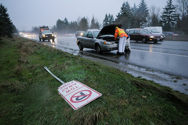 WSDOT Incident Response Team maintenance technician