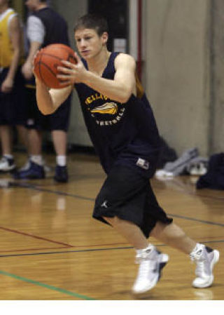 Cam Warren returns as a solid guard for the Wolverines. Warren was a member of Bellevue’s state championship football team this season.