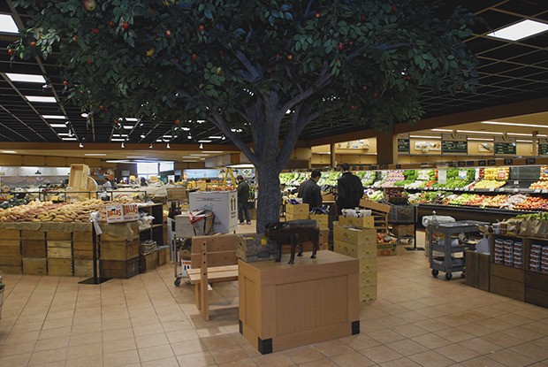 The Crossroads Haggen store store was laid out in zones