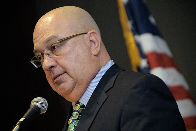 Seattle Mariners general manager Jack Zduriencik addresses the Bellevue Chamber of Commerce during a luncheon at the Westin in dwontown Bellevue on Tuesday.