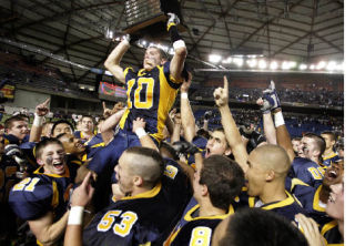The Bellevue High School football team provided one of the great moments of 2008