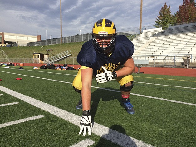 Bellevue Wolverines offensive lineman Henry Roberts will play college football for the University of Washington Huskies football program.