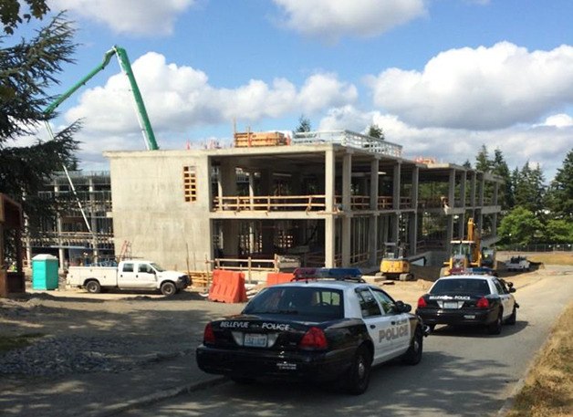 A construction worker in his 30s fell to his death from the fourth floor of the Bellevue College's Health Sciences building this morning. Police and the state Department of Labor and Industries is investigating.