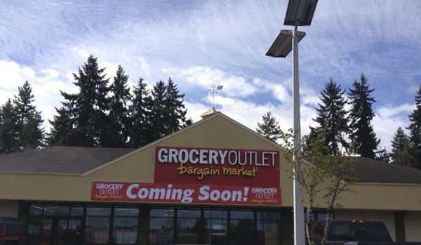 The latest branch of Grocery Outlet opened Thursday in Crossroads. Though they're part of a national chain