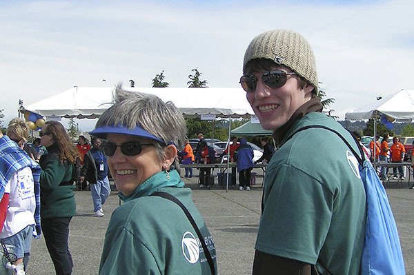 Travis Miner first started participating in NAMI Walk in 2007. Joined by friends and family