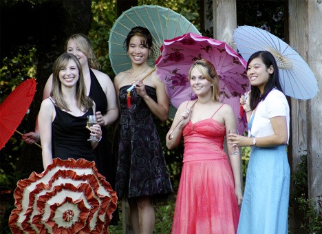 A parasol party took place June 12 at Marymoor Park in Redmond to benefit the American Heart Association and the Red Dress campaign.