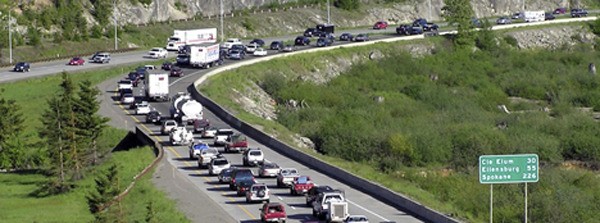 Traffic on Interstate 90 near Snoqualmie Pass