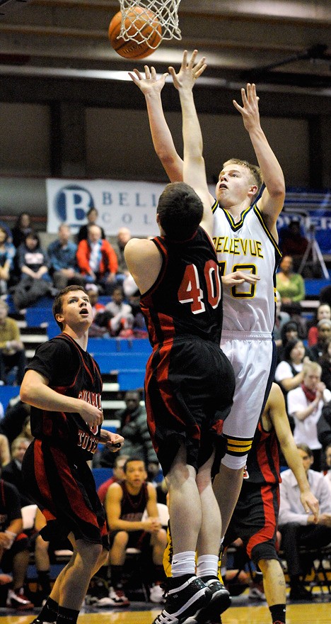 Bellevue's Nate Sikma (10) takes a shot against Sammamish in Sea-King district tournament game at Bellevue Colllege on Tuesday.