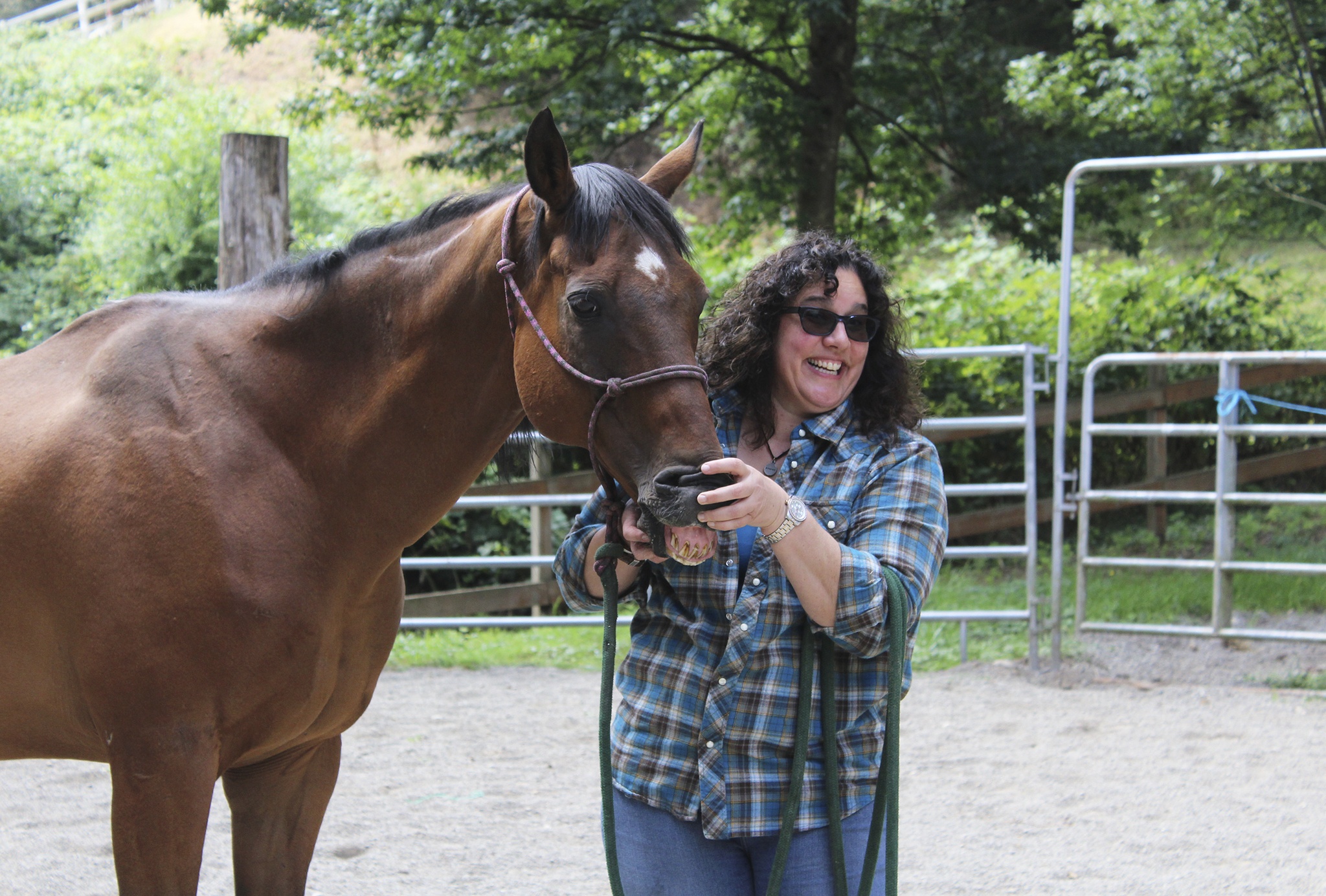 Bridle Trails resident found healing with horse
