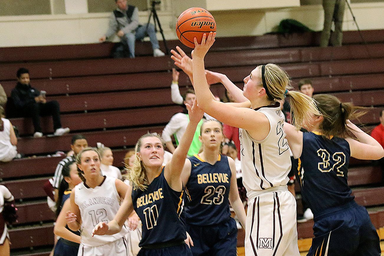 Mercer Island defeats Bellevue to end 31-game winning streak