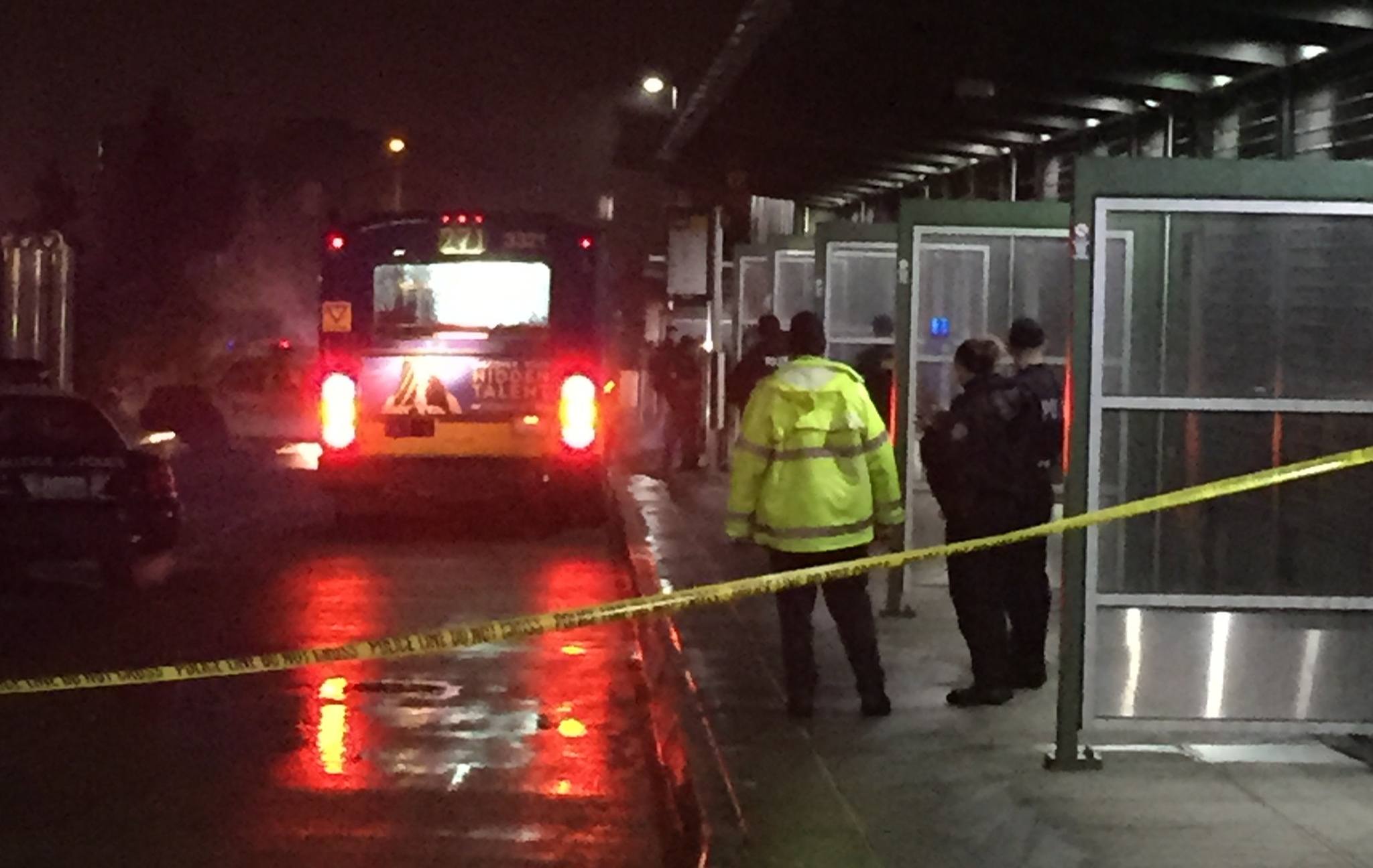 Man barricades self on bus in Bellevue