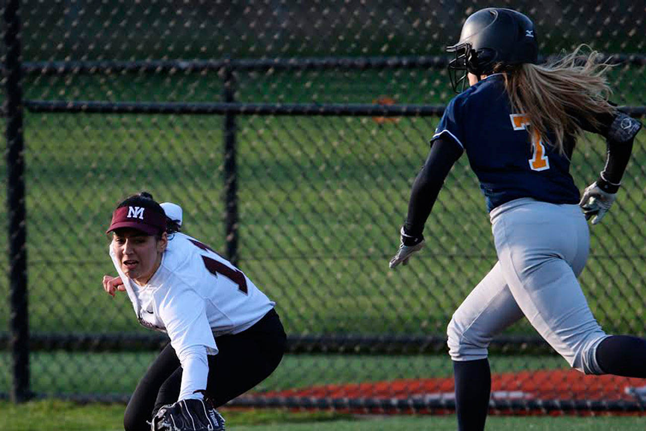 Islanders defeat Wolverines in thriller on the softball field