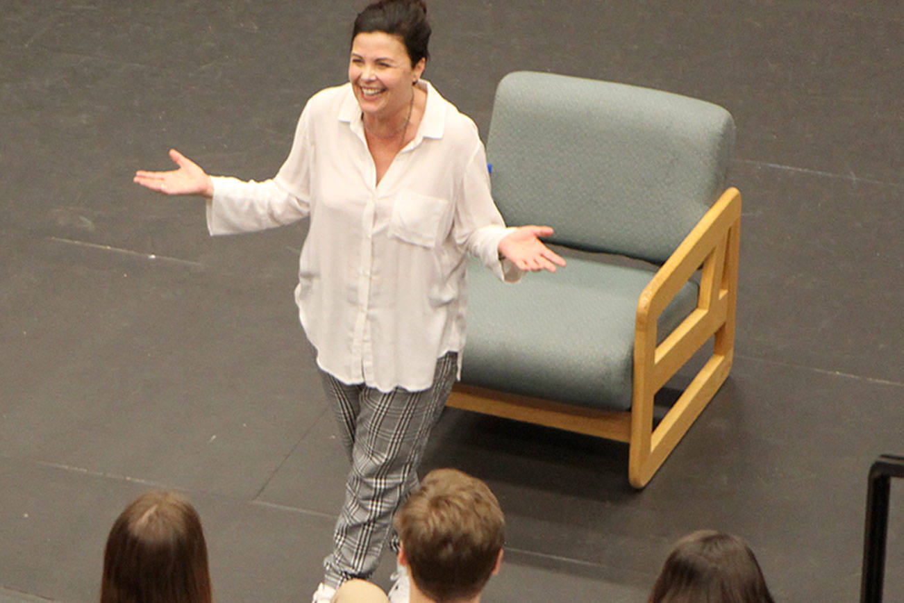 Sherilyn Fenn of ‘Twin Peaks’ visits Bellevue College