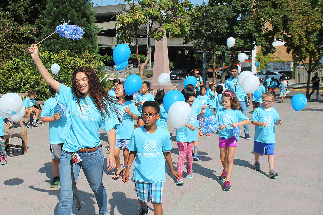 Hundreds show support for police during annual Boys and Girls Clubs of Bellevue parade