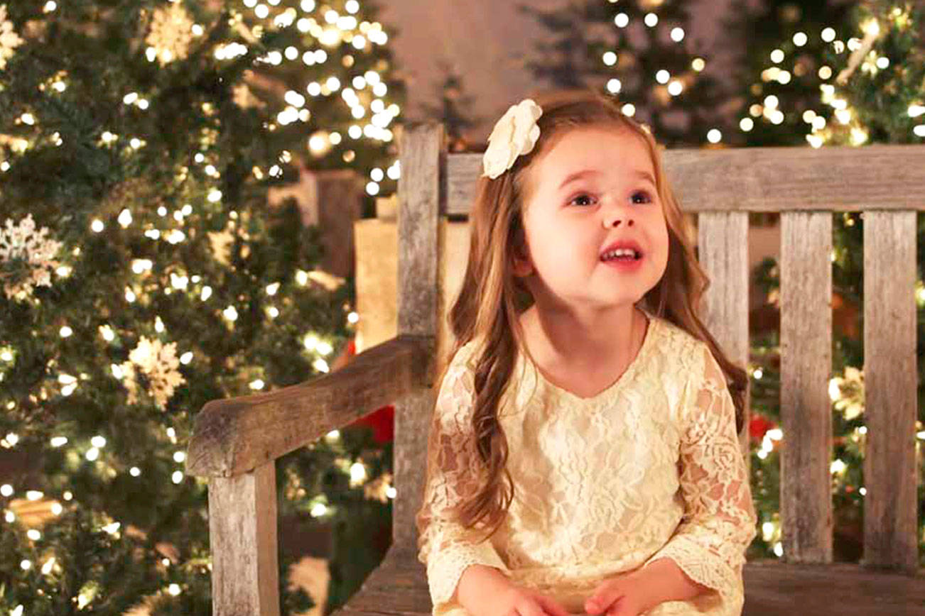 Father-daughter singing duo Claire and Dave Crosby to perform at Bellevue nativity