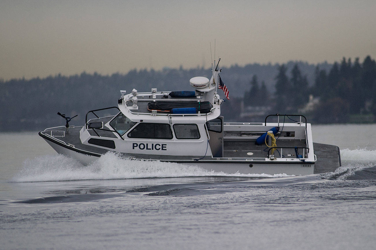 Bellevue firefighters, Mercer Island police rescue kayaker from Lake Washington