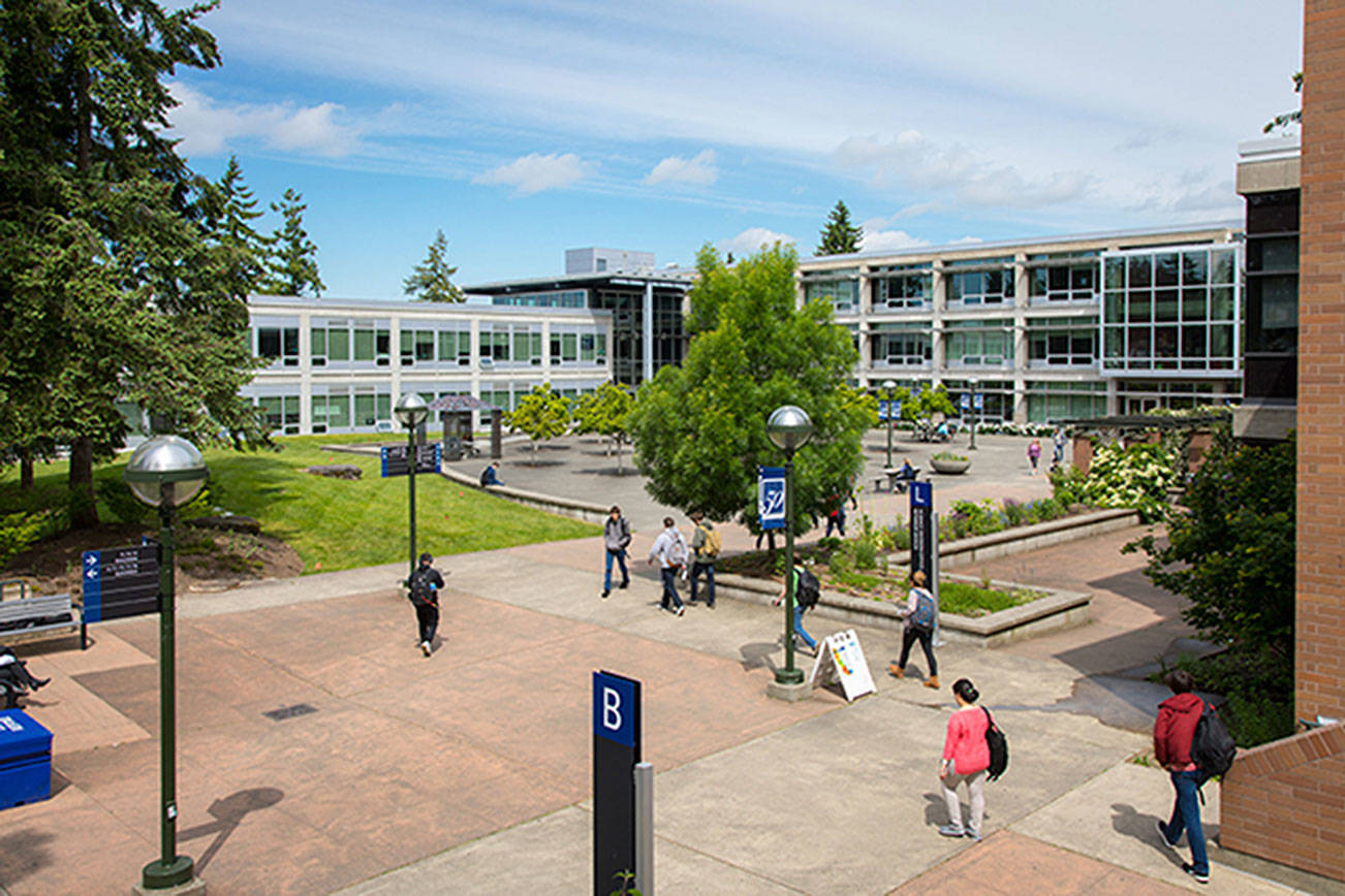 McKinstry names Bellevue College “Champion of Sustainability”
