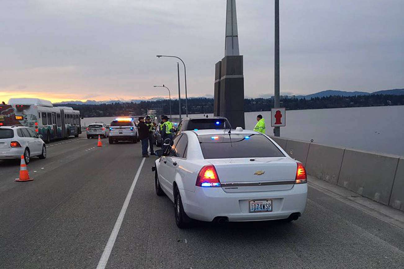 Shooting-caused death causes 520 one-lane closure near Montlake