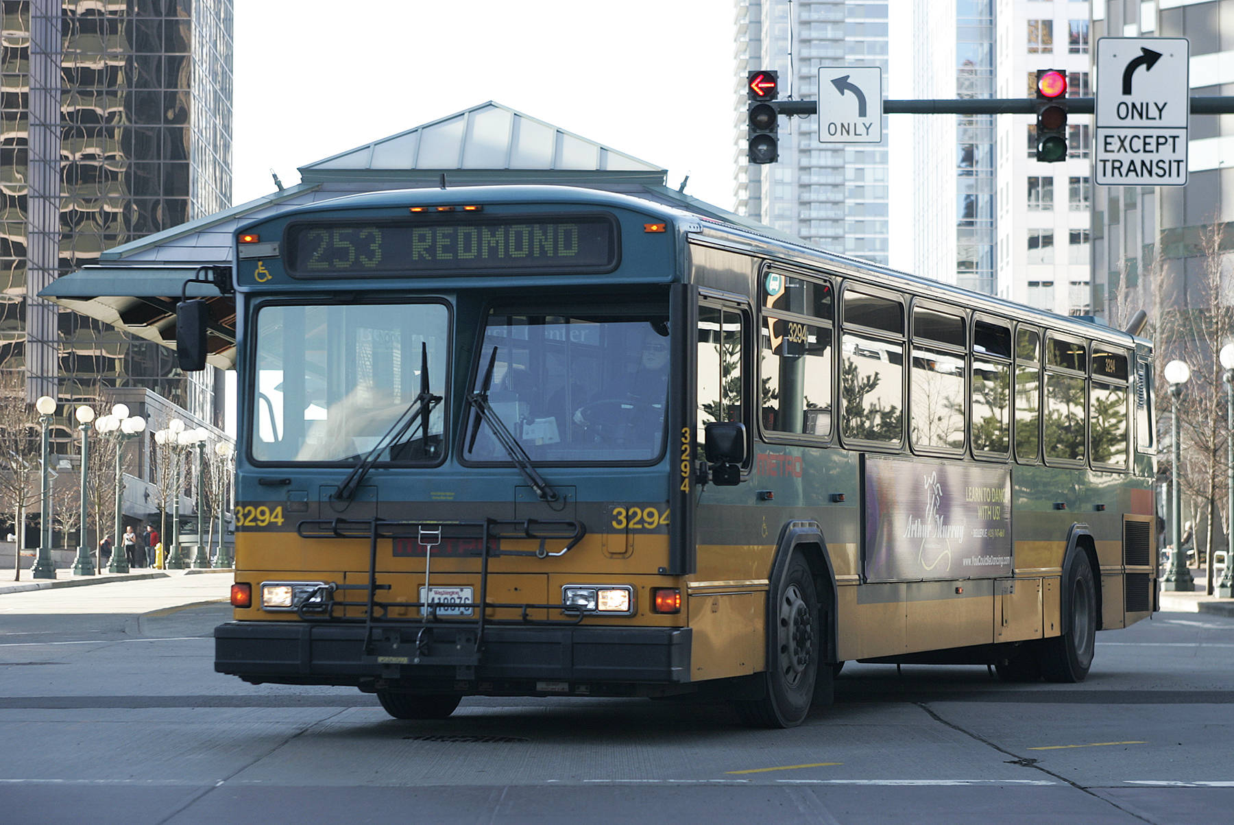 Fumiko Yarita/staff photo A Metro bus coming out of the Bellevue Transit Center.