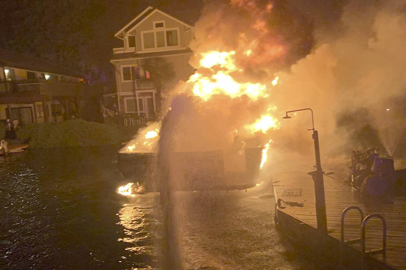 Bellevue Fire responds to private boat blaze