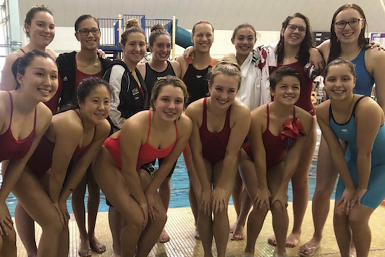 The Sammamish swim and dive places second at district meet
