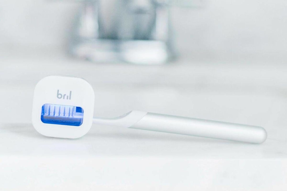 Bril Reviews Portable UV Light Toothbrush Cleaner That Works