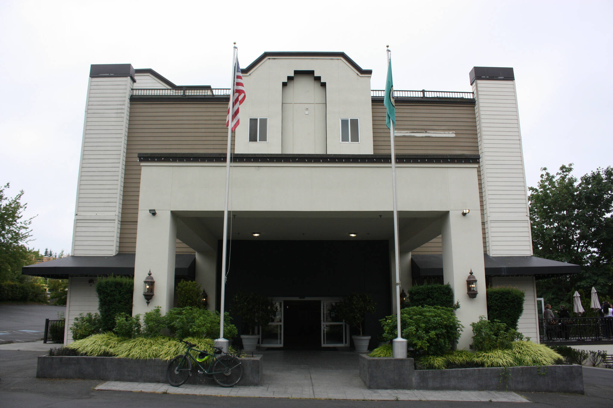 Redmond’s Silver Cloud Inn, purchased by county to become permanent supportive housing for the chronically homeless (photo credit: Cameron Sheppard)