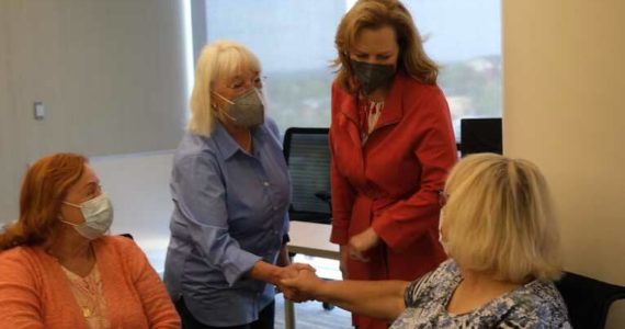 U.S. Senator Patty Murray and Congresswoman Kim Schrier celebrated the passage of the Inflation Reduction Act (IRA) at the Swedish Issaquah Campus (Screenshot from Sen. Patty Murray’s official website)