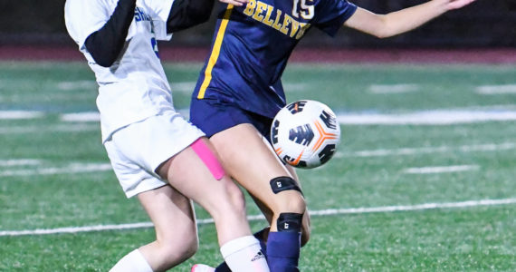 Bellevue senior Arin Oh (#15) controls the ball against Bishop Blanchet’s senior Charlotte Gallaudet (#2). November 12, 2022. Courtesy of Stephanie Ault Justus.