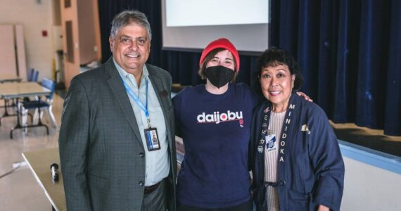 Kent Superintendent Israel Vela with Kiku Hughes and Eileen Yamada-Lamphere at Mill Creek Middle School. Photo courtesy of the Kent School District.