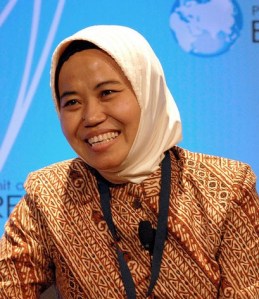 Tri Mumpuni described how children would benefit from having more sources of electricity by being able to study at night and live in a cleaner environment.