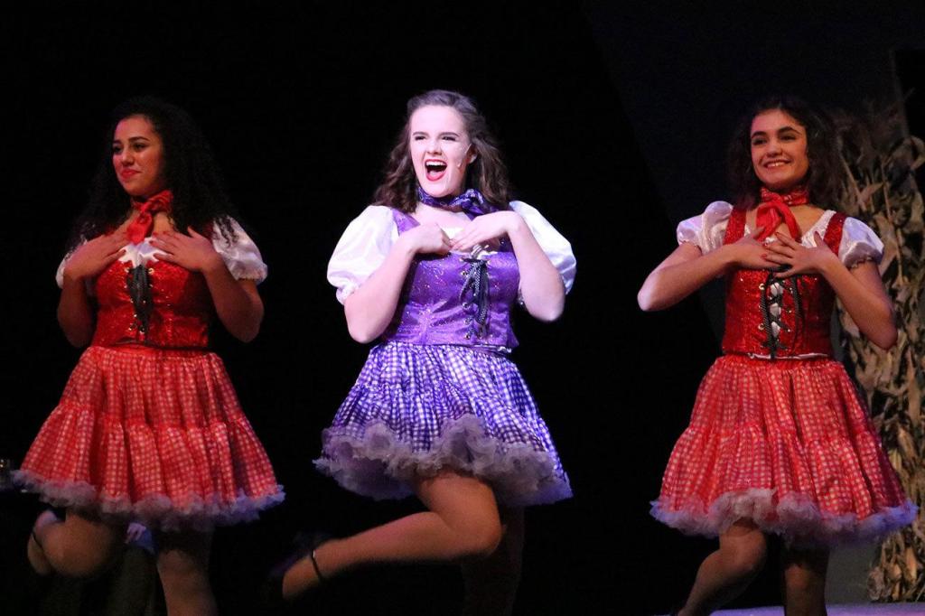 Newport High Drama’s ‘Guys and Dolls’ opens in Bellevue Friday