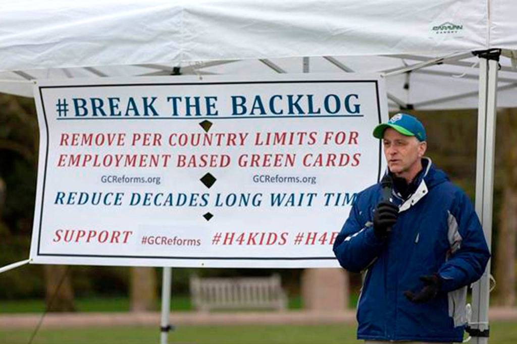 Hundreds rally for green card reform at Bellevue event