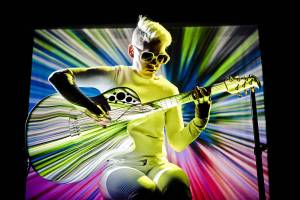 Kaki King performs her latest show The Neck Is A Bridge To The Body, which fuses a mesmerizing light show with Kings melodic guitar compositions. Photos courtesy of Simone Cecchetti