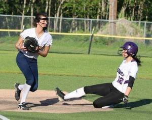LW beats Bellevue in softball tournament