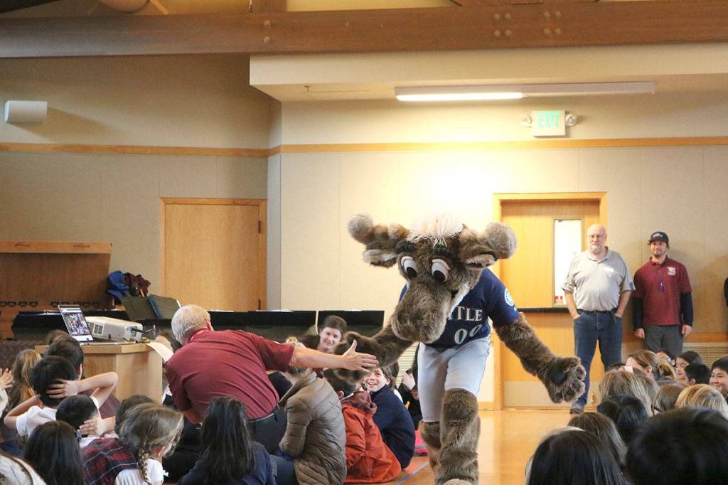 Mariner Moose helped congratulate St. Madeleine Sophie students on Dec. 13. Stephanie Quiroz/staff photo.