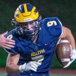 Bellevue scores 35 points in the second half to beat Lake Washington