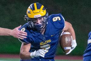 Bellevue scores 35 points in the second half to beat Lake Washington