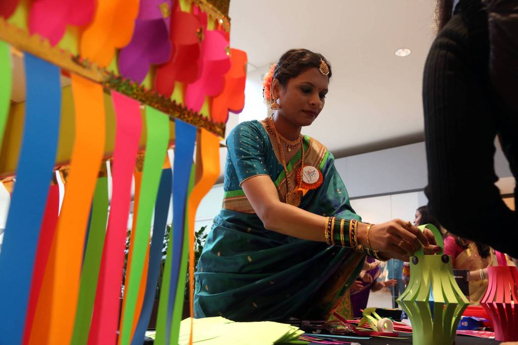 Bellevue Square transforms into Festival of Lights