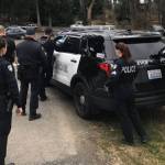 Man barricades in vehicle with gun at Bellevue College